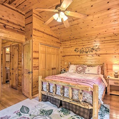 Cozy Hiawassee Cabin With Fire Pit And Mtn Views! Bagian luar foto