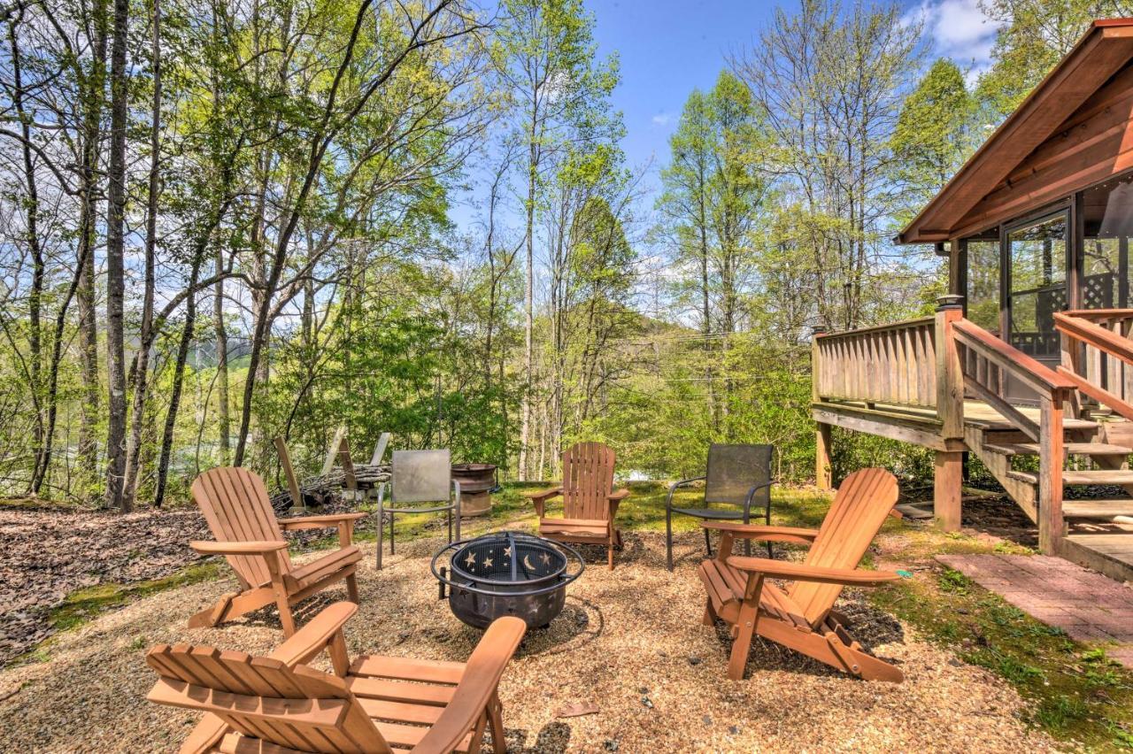 Cozy Hiawassee Cabin With Fire Pit And Mtn Views! Bagian luar foto