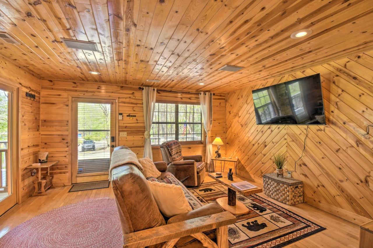 Cozy Hiawassee Cabin With Fire Pit And Mtn Views! Bagian luar foto