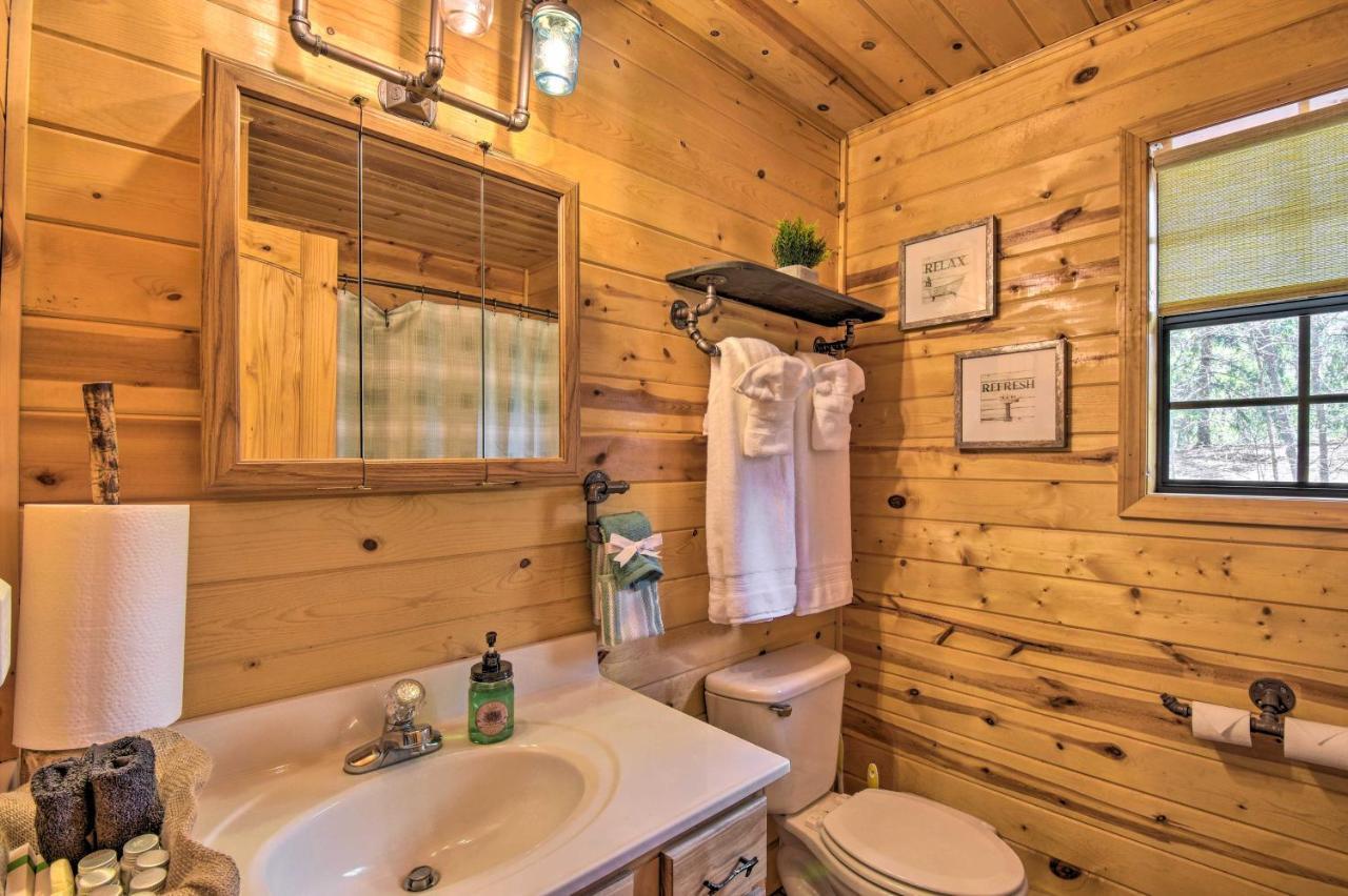 Cozy Hiawassee Cabin With Fire Pit And Mtn Views! Bagian luar foto