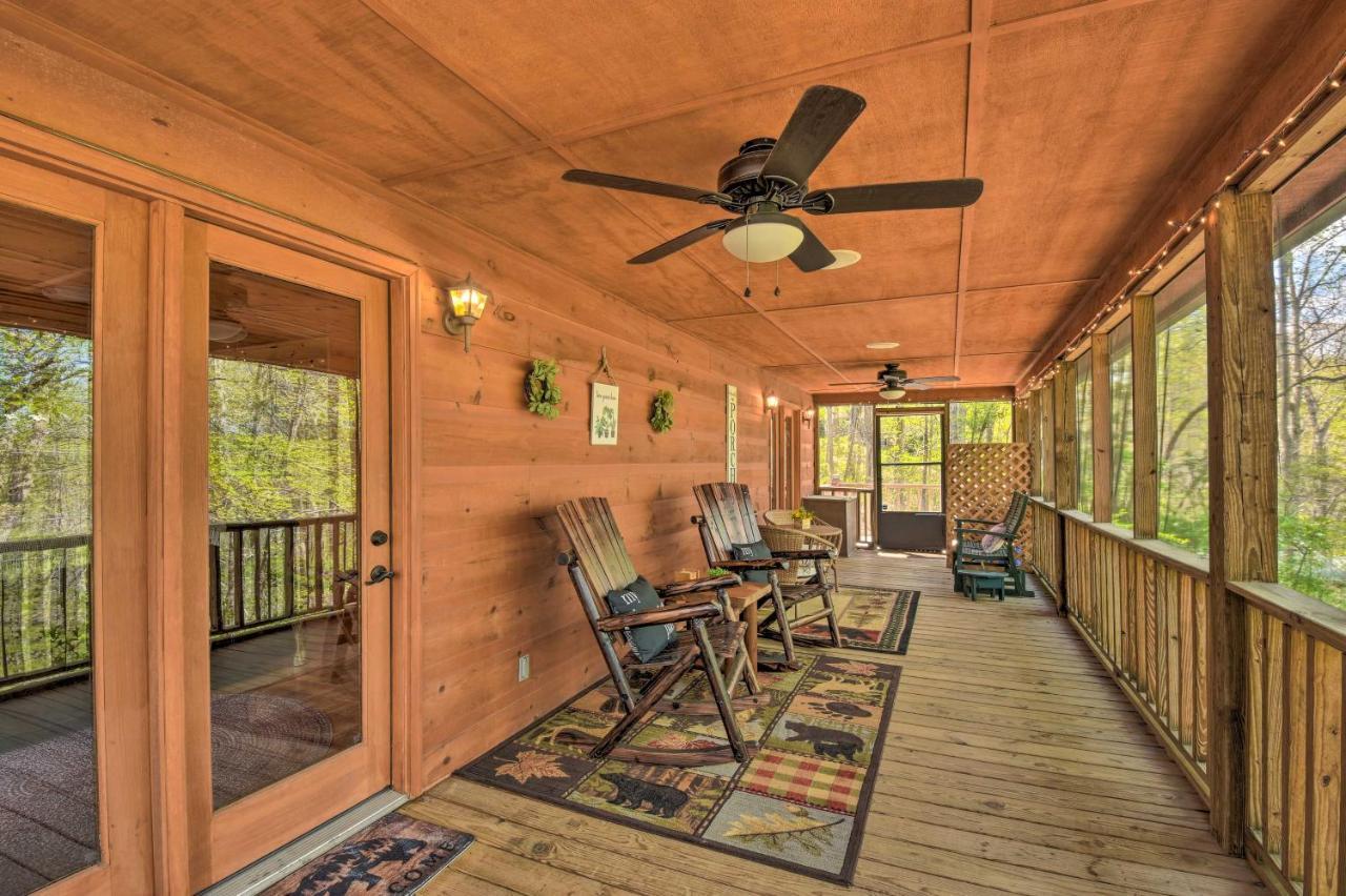 Cozy Hiawassee Cabin With Fire Pit And Mtn Views! Bagian luar foto
