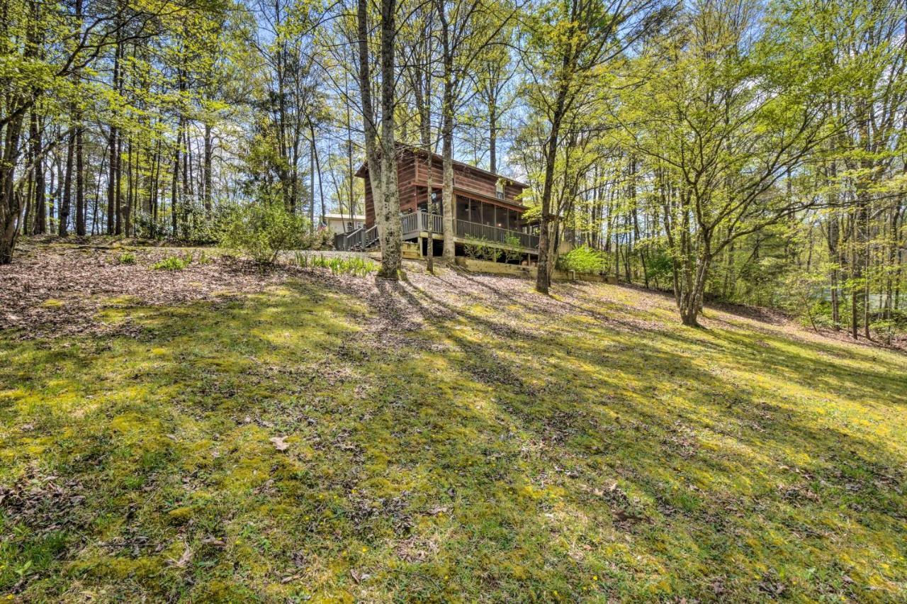 Cozy Hiawassee Cabin With Fire Pit And Mtn Views! Bagian luar foto