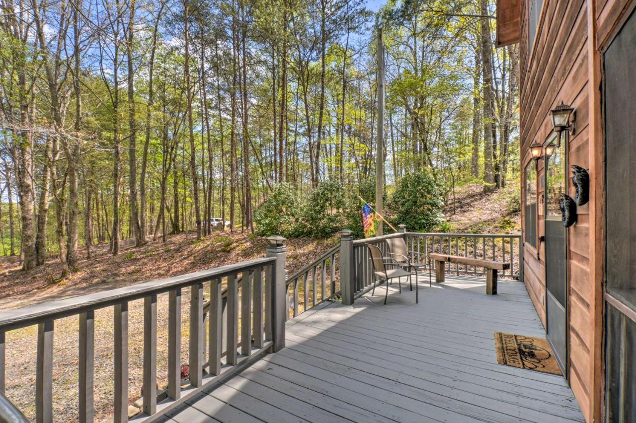 Cozy Hiawassee Cabin With Fire Pit And Mtn Views! Bagian luar foto